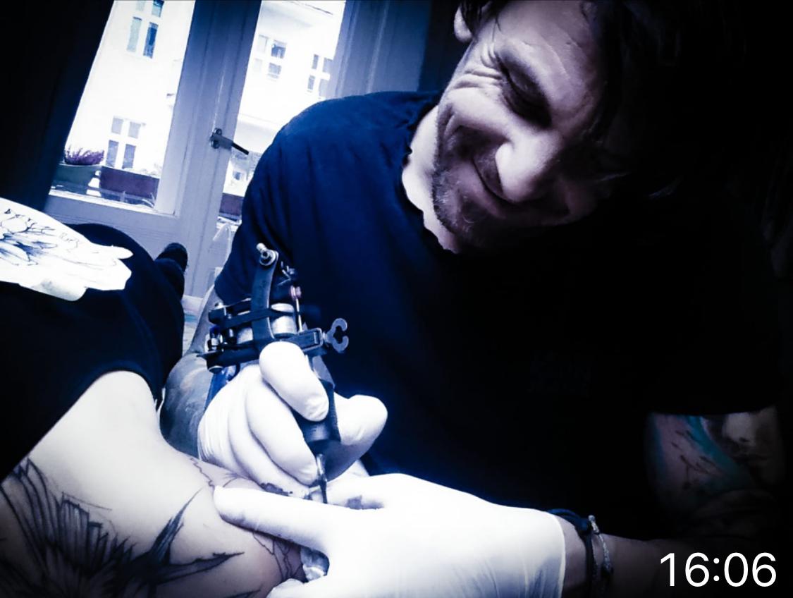 Tattoo Artist Marcus in Berlin